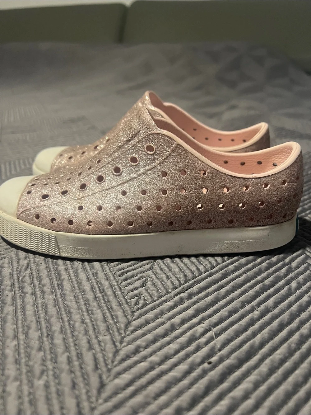 Native Glitter Jefferson Slip-On Sandals (1)